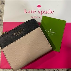 Small zip bifold wallet (Cameron)